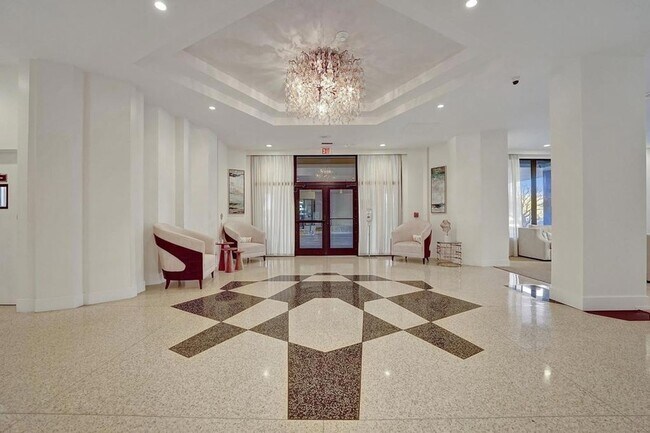 Building Photo - 2000 S Ocean Blvd