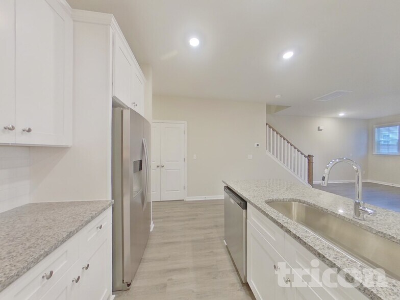 Building Photo - 18 Beautyberry St