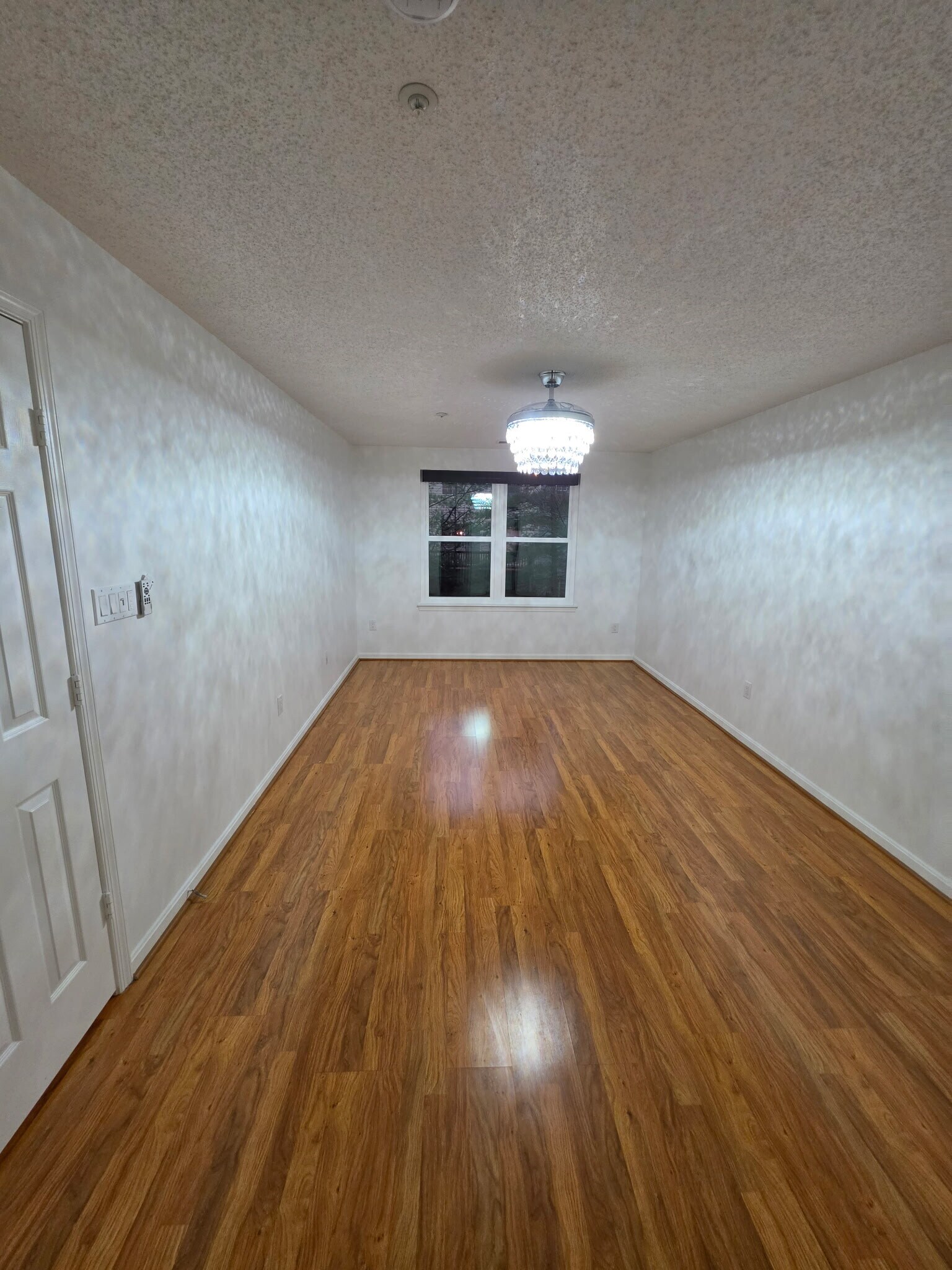 Building Photo - 10016 Vanderbilt Cir