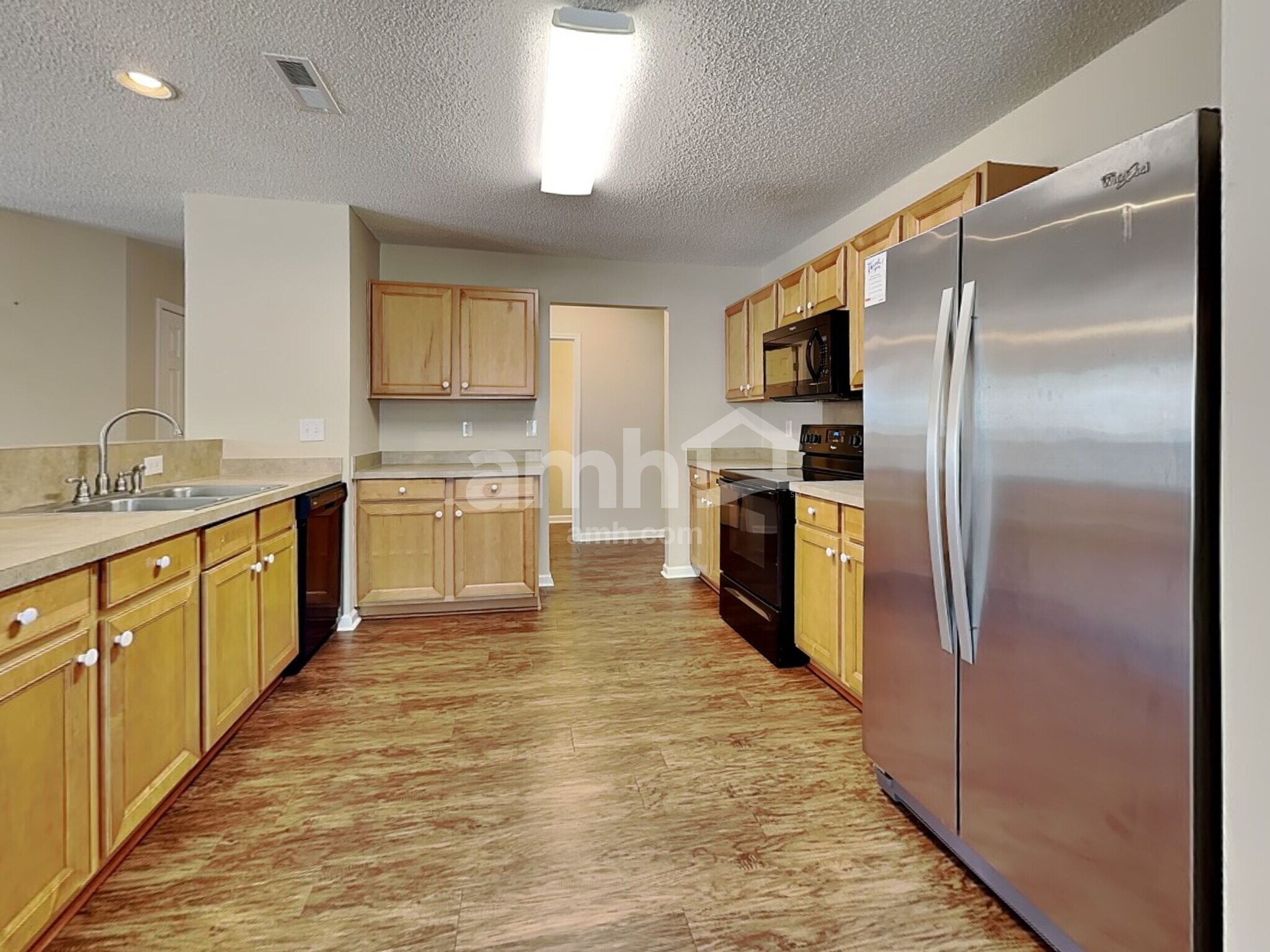 Building Photo - 5013 Springdale Dr