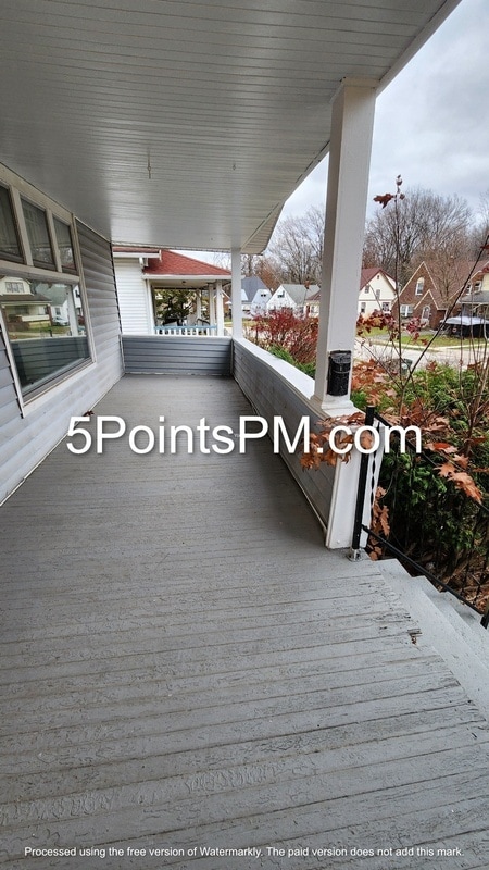 Building Photo - 13721 Alvin Ave