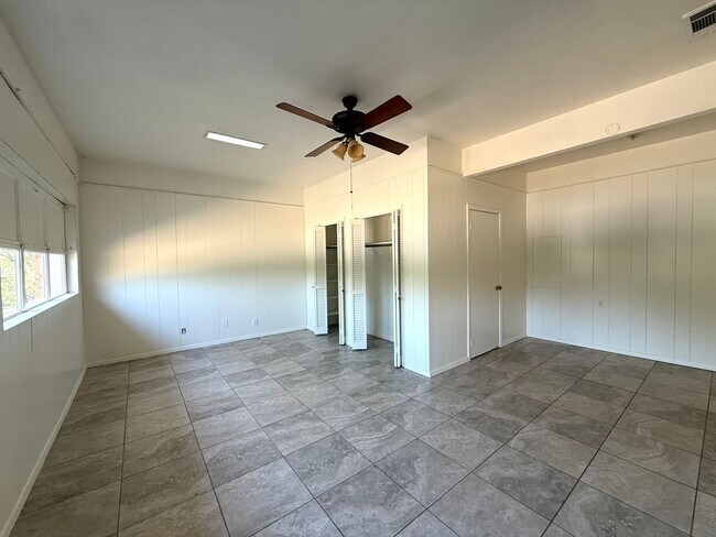 Building Photo - Walk to St. Edwards University!-2711 Little John