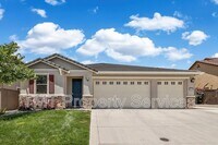 Building Photo - 1141 Vista Verde Dr