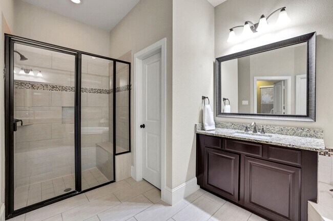 Building Photo - 10423 Hatcher Dr