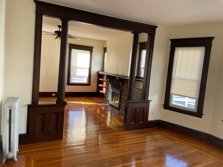 Building Photo - 16 Canby St