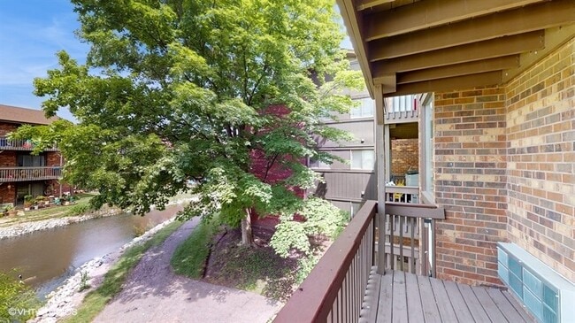 Building Photo - 29W542 Country Ridge Dr