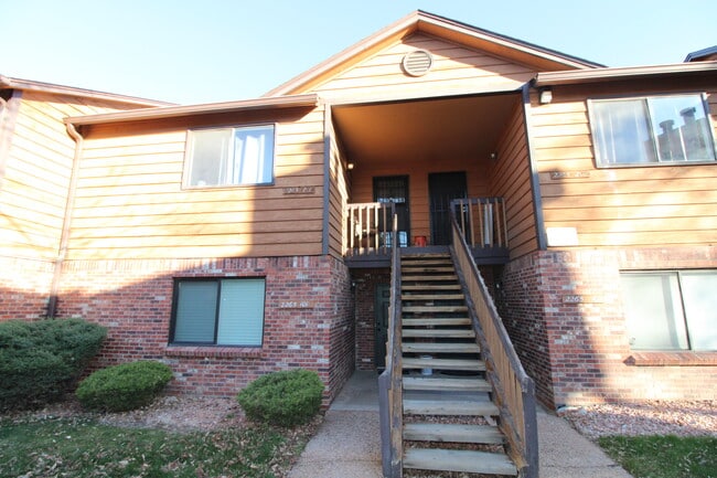 Building Photo - 2265 S Buckley Rd