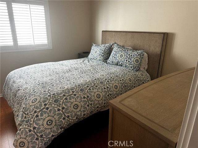 Building Photo - 425 11th St