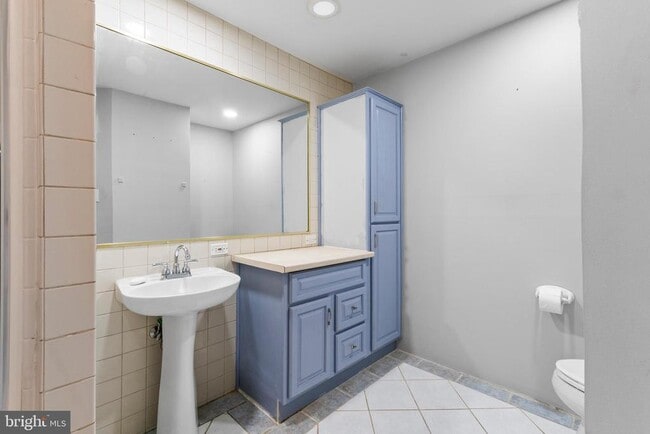Building Photo - 1578 Yeakel Way