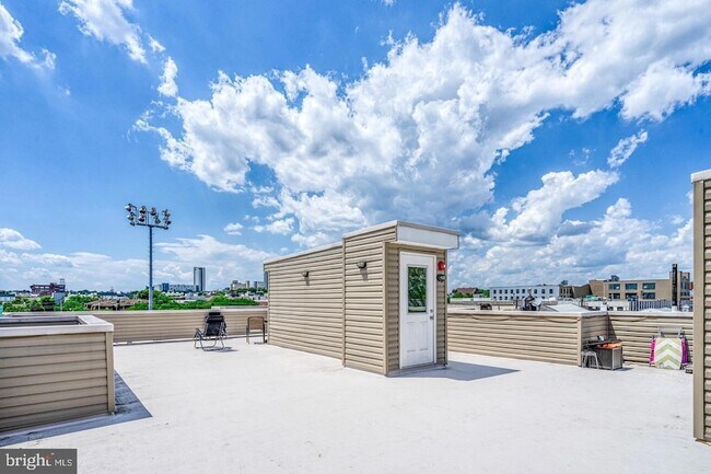 Building Photo - 1431 N 5th St