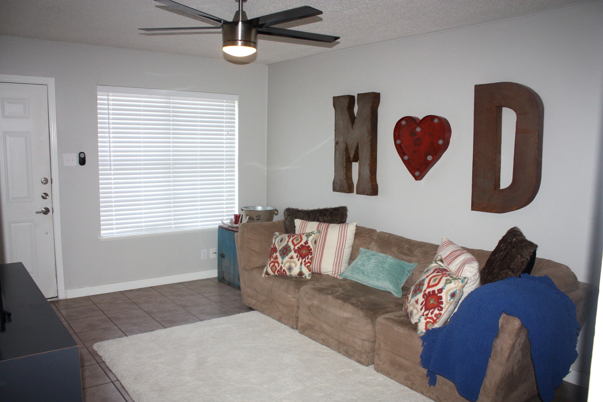 Building Photo - 3408 Dolphin Dr