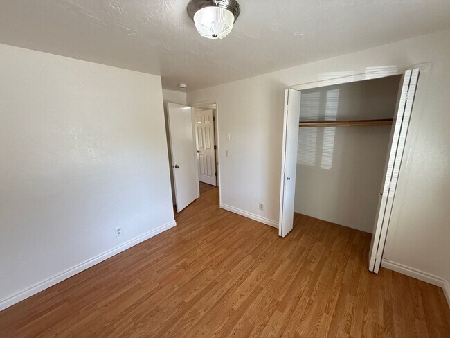 Building Photo - 5162 Lone Oak Rd SE