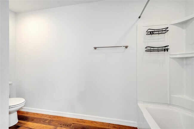Building Photo - 330 Pheasant Dr