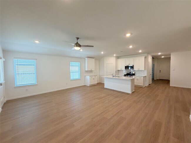 Building Photo - 1503 Knox Hill Path