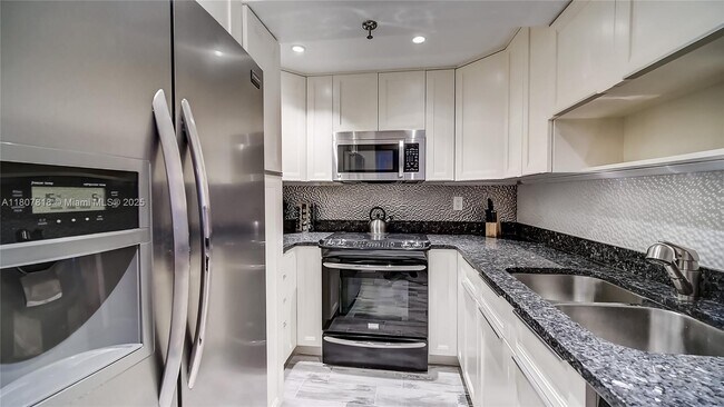 Building Photo - 2401 Collins Ave