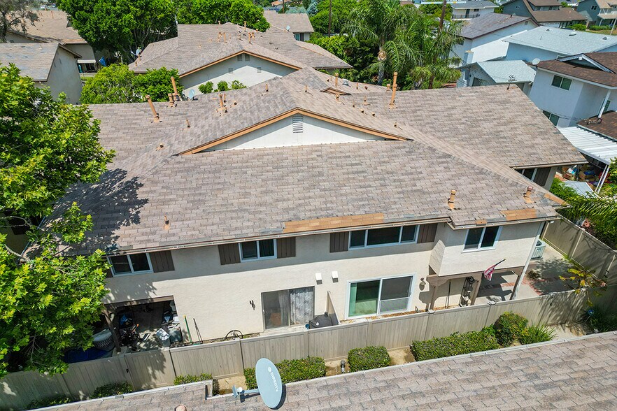 Building Photo - 10341 Canoga Ave