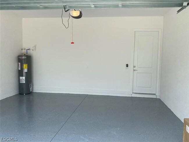 Building Photo - 3738 SE Santa Barbara Pl