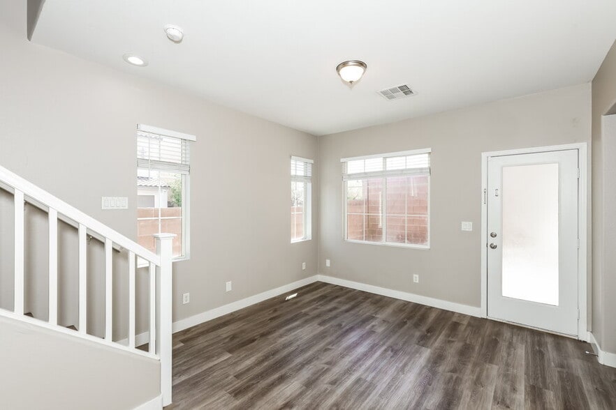 Building Photo - 9881 Lime Tree St