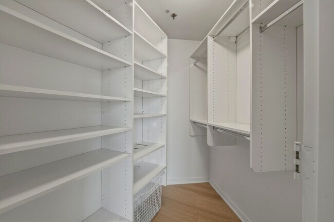 Building Photo - 510 W Erie St