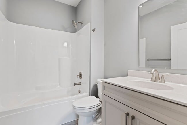 Building Photo - Luxury 3 Bed, 2.5 Bath - Townhome - AVAILA...