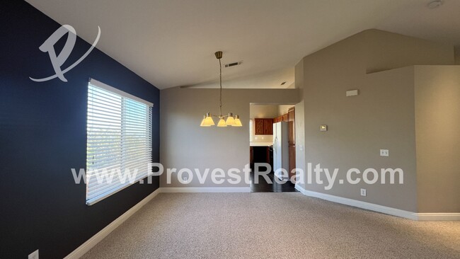 Building Photo - 4 Bed, 2.5 Bath Hesperia Home!!