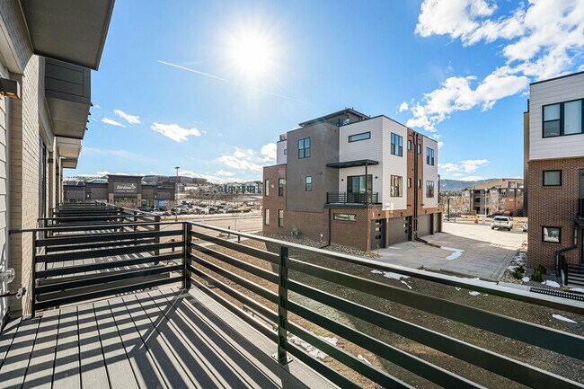 Building Photo - 2663 Nicholas Wy