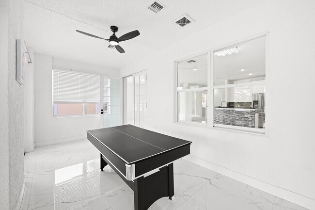 Building Photo - 1209 Olympic Cir