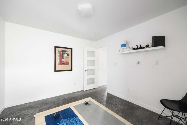 Building Photo - 14025 N 11th Pl