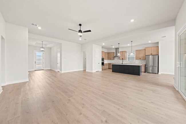 Building Photo - 309 E Luna Blue Ln