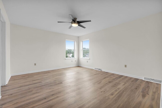 Building Photo - Charming 3BR Northampton Home – Cozy Livin...