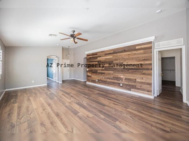 Building Photo - 10960 W Taft St