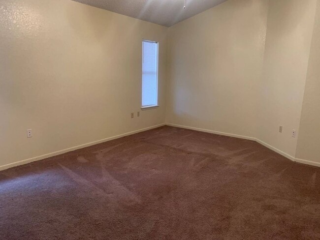 Building Photo - Large 3 bedroom Home in Twin Oaks-Wylie!
