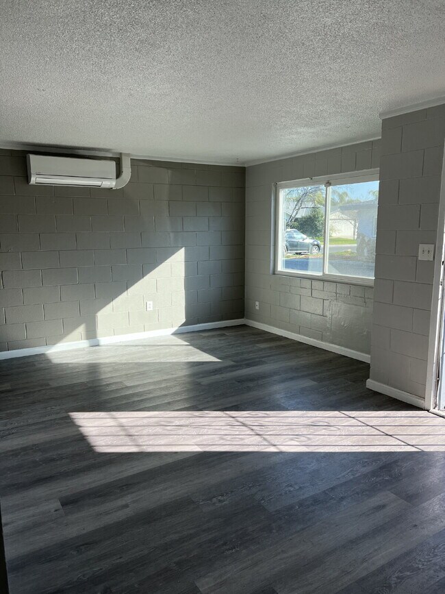 Building Photo - 782 Music Ave