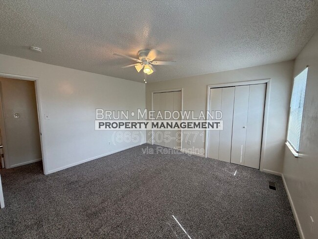 Building Photo - 8676 Tervada Dr