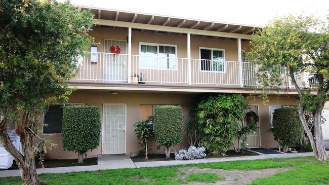 Building Photo - 9551, 9561 Maureen Dr.