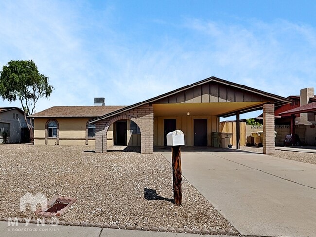 Primary Photo - 5632 W Comet Ave