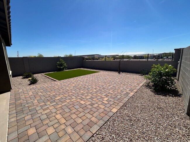 Building Photo - 17567 W Denton Ave