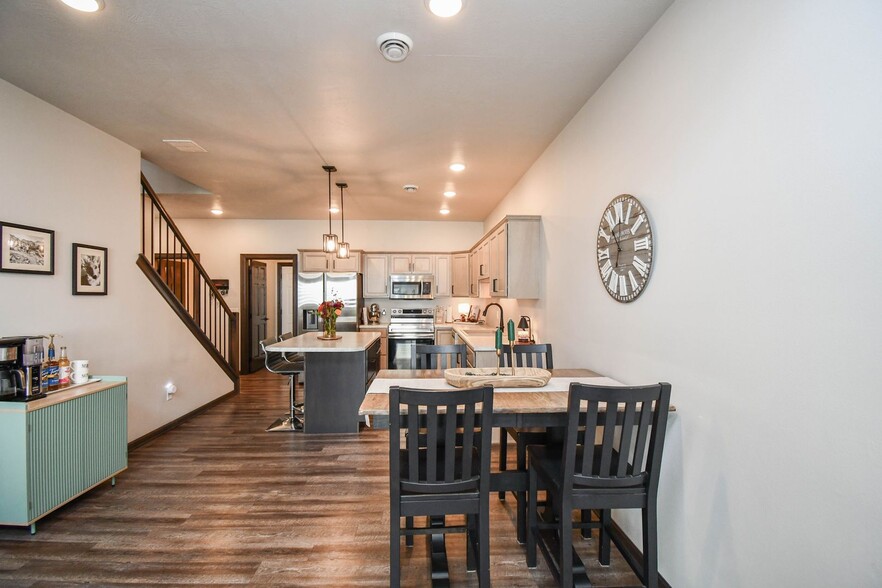 Building Photo - 9064 W Ark Pl