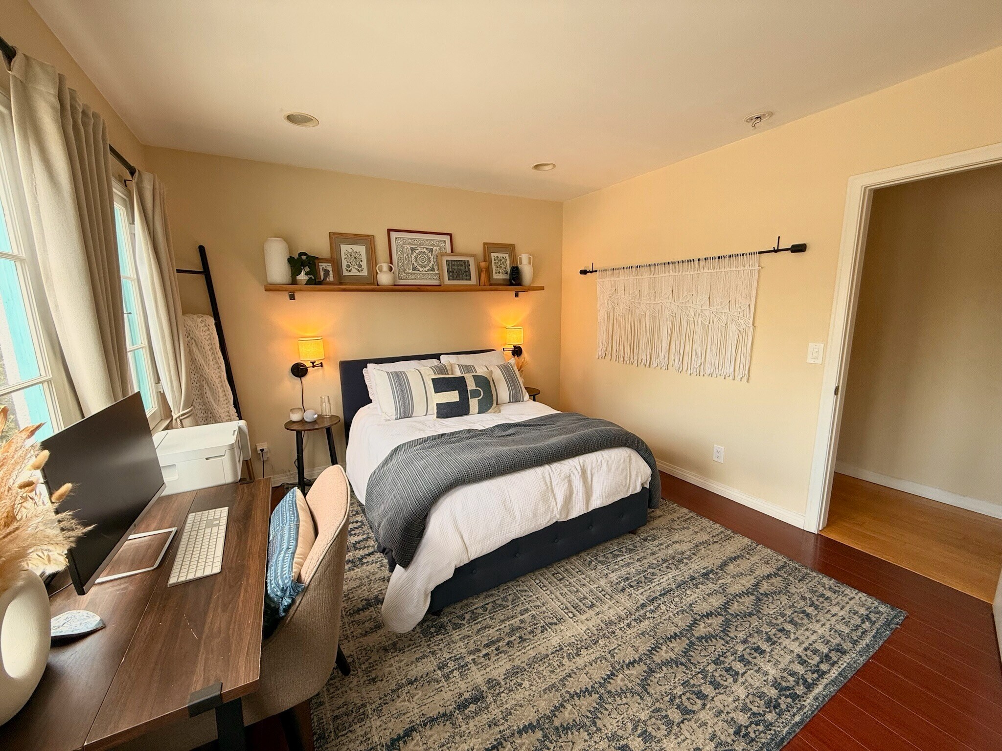 2nd bedroom - 222 S Hamilton Dr