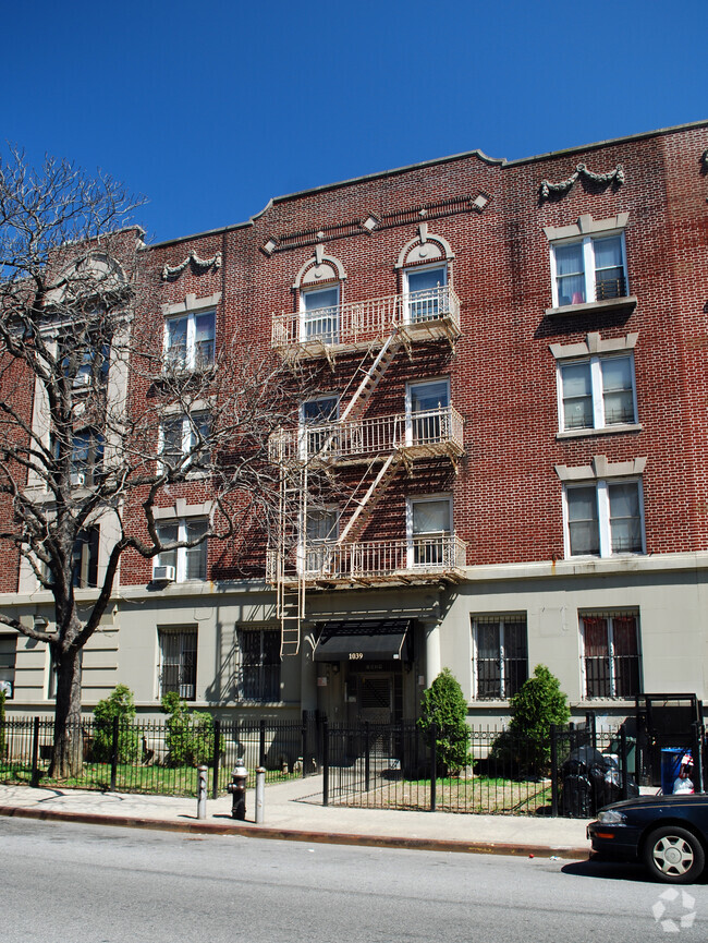 Viewed along Ocean Avenue - 1039 Ocean Ave