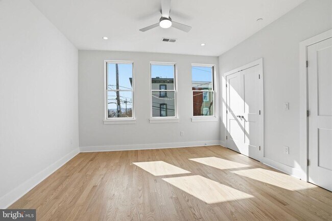 Building Photo - 222 Hermitage St