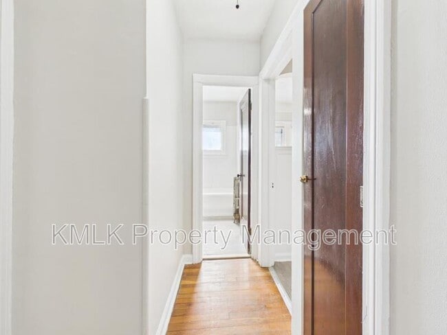 Building Photo - 1346 Kenilworth Ave