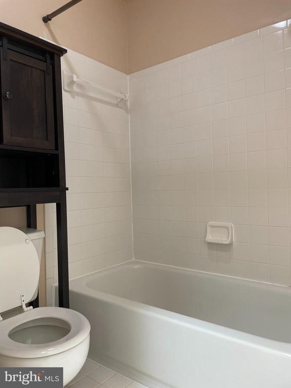 Building Photo - 5823 Riverside Dr