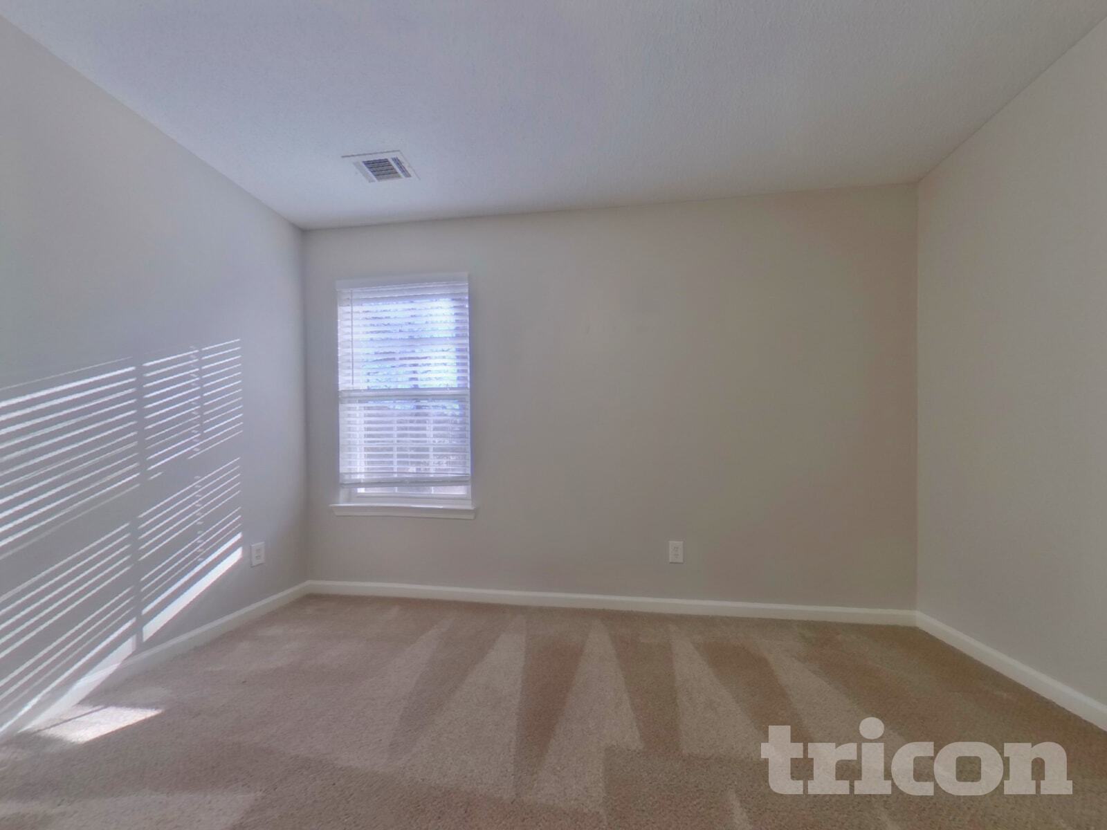 Building Photo - 613 Amberwood Dr