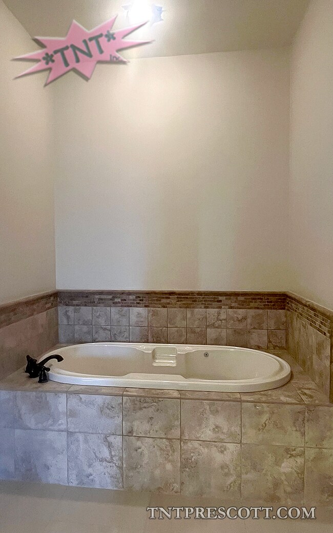 Building Photo - Home in Forest Trails HOA ~ Winter Special!!!