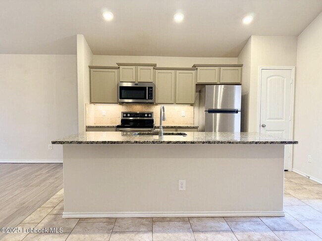 Building Photo - 2117 140th St