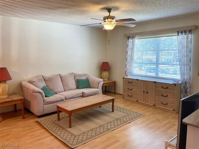 Building Photo - 4109 SE 19th Ave