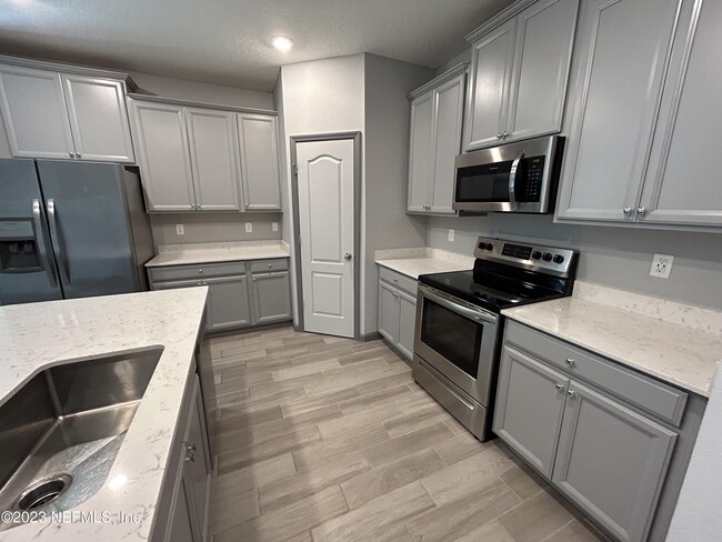 Building Photo - 10229 Powell Creek Ct