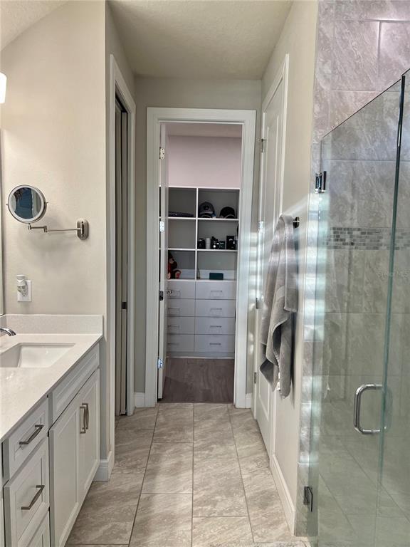 Building Photo - 5353 Royal Point Ave