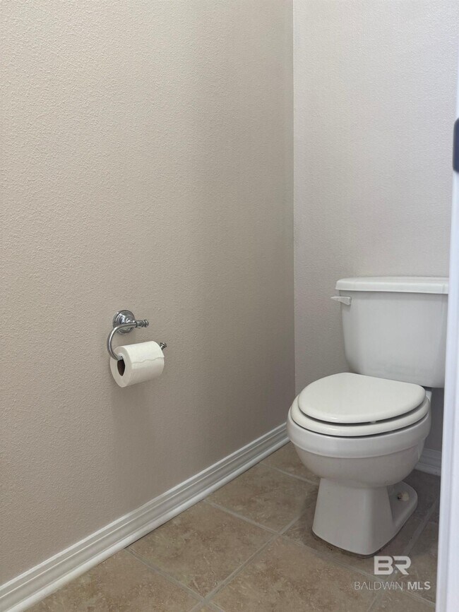 Building Photo - 21550 Palmer Ct